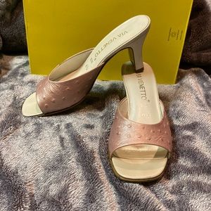 USED Via Venetto ostrich leather mules in light pink size 6.5